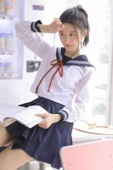 黑黑的湿润的岳